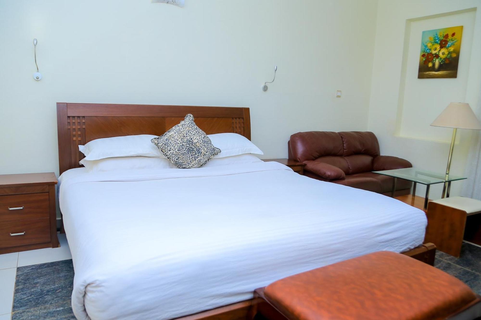 Shangri-La Hotel Muyenga Bugolobi Exterior photo